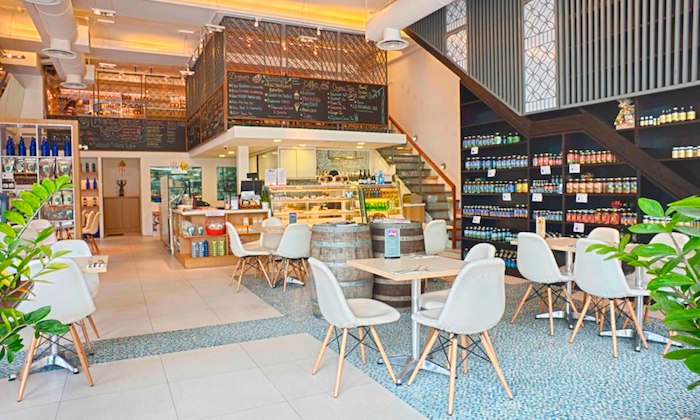 the living cafe_bukit timah