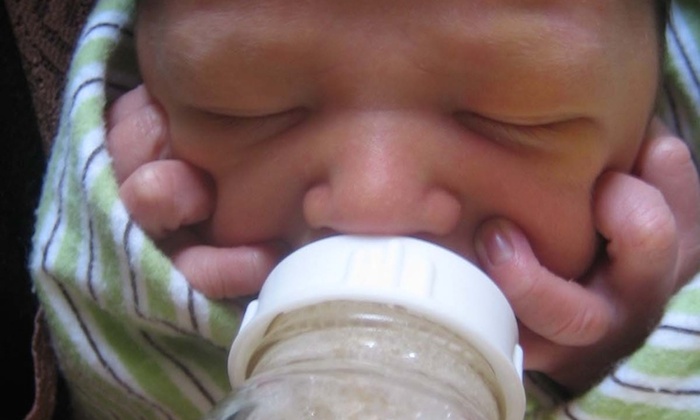 bottle feeding_month by month guide