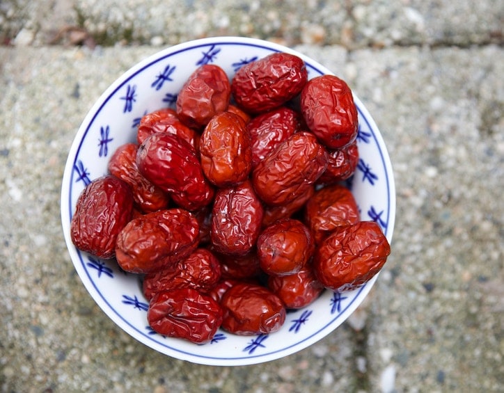 traditional chinese medicine tcm dried berries
