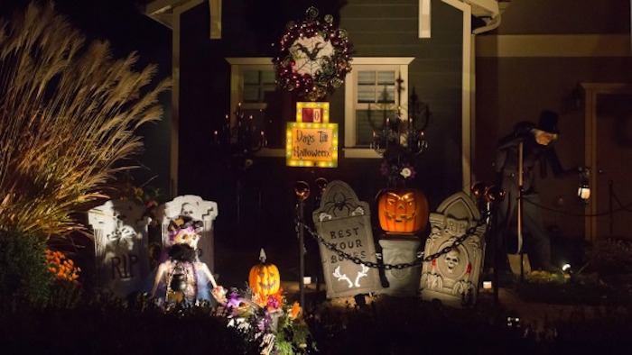 Haloween House Cemetery