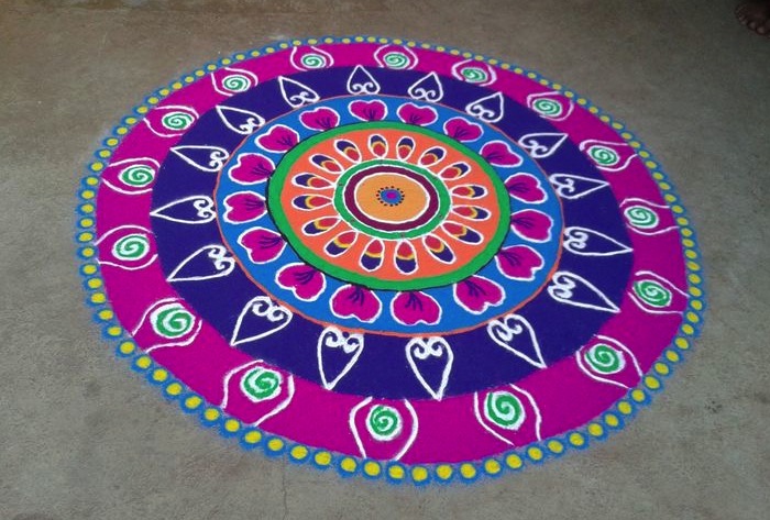Collection of hundreds of Free Rangoli Designs from all over the world.