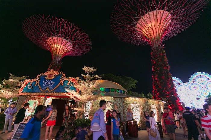 christmas in singapore luminaries