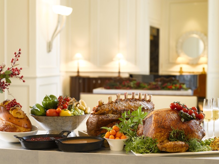 festive dining roasts at the fullerton hotel