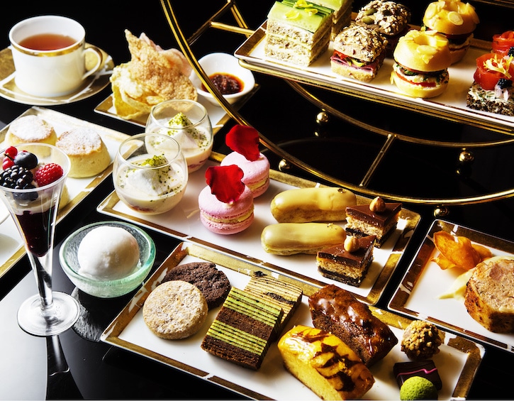 restaurants-in-singapore-afternoon-tea-chihuly-lounge-marriott-culinary-affair