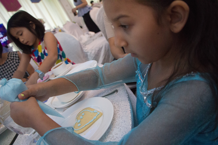 dream big princess academy cookie decorating