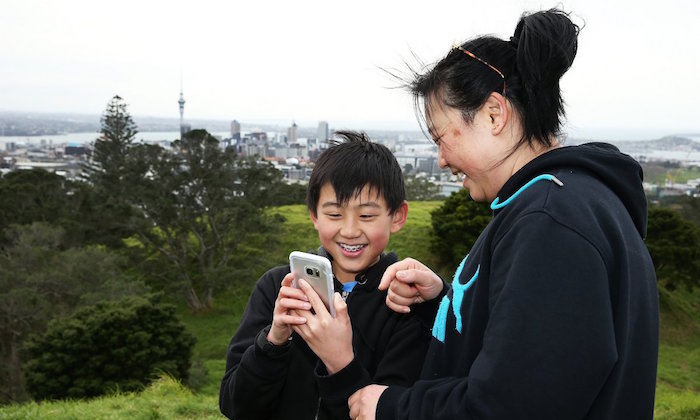 pokemon go parents playing with kids