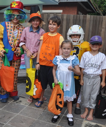 halloween-trick-or-treating-singapore