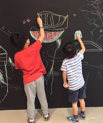 playeum-the-chalk-wall