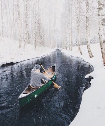 finland-canoeing-snow