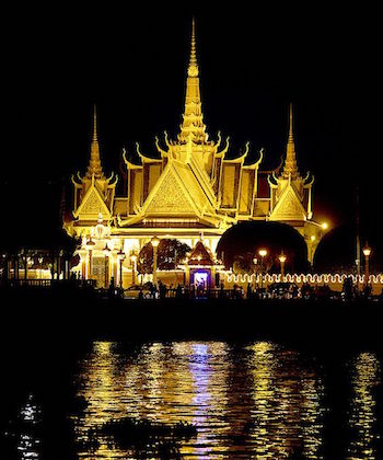 phnom-penh-cambodia-royal-palace