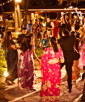 indian-wedding-crowd