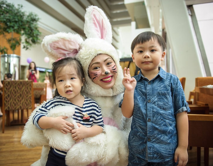 easter dining 2018 easter bunny at RISE Buffet Marina Bay Sands