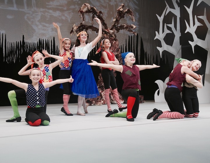 musical theatre and dance classes for kids at centre stage school of the arts