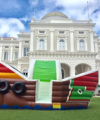 childrens-season-bouncy-castle-bumboat