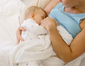 newborn milk intake breastmilk infant formula