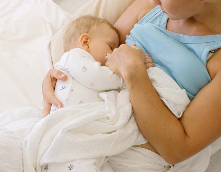 newborn milk intake breastmilk infant formula