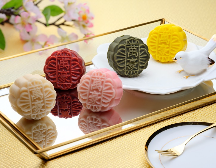 Marriott Tang Plaza Hotel: Assorted Snowskin Mooncakes