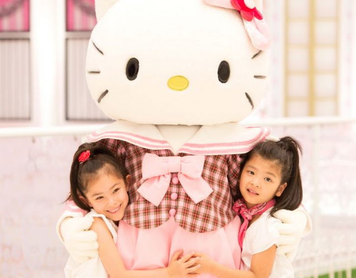 Meet Hello Kitty at Sanrio Puroland