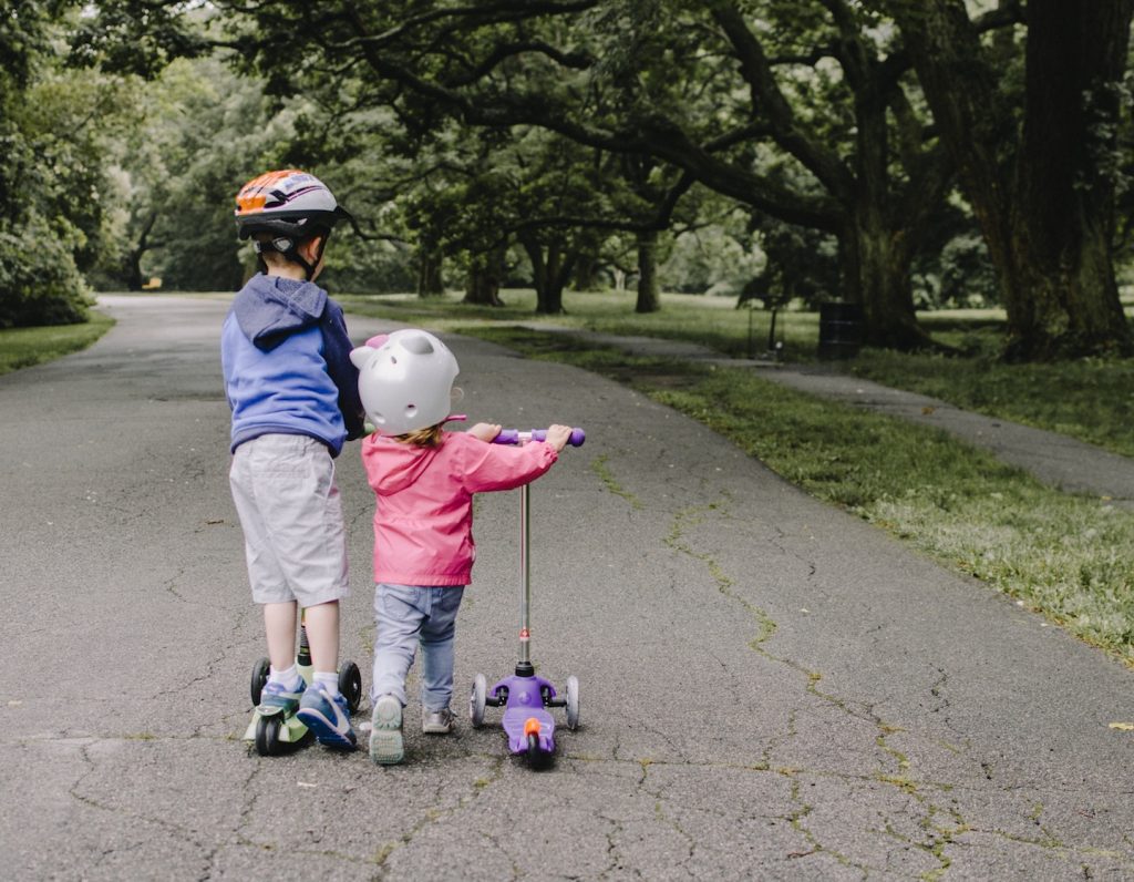 Improving Sibling Relationships: Kids and Rivalries