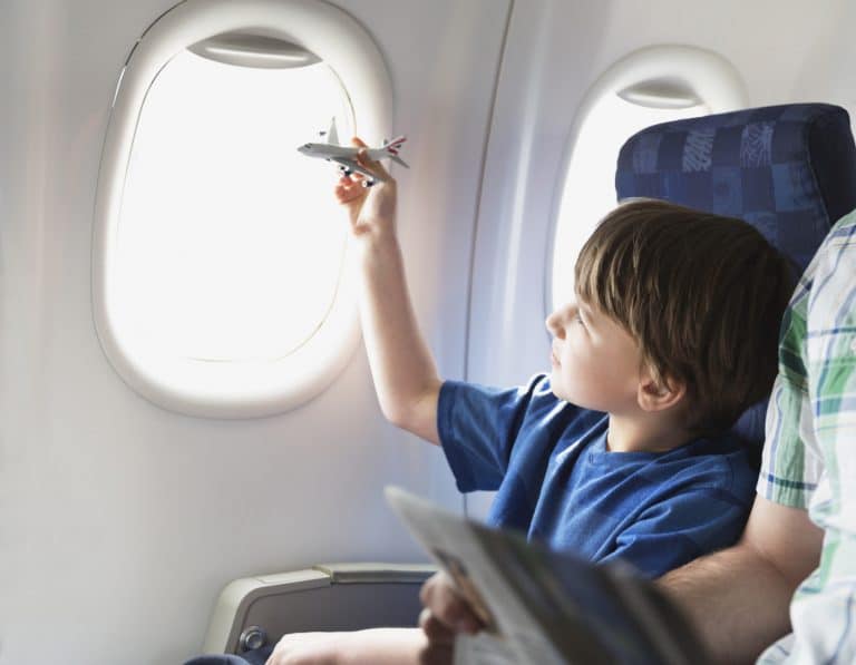 travel hacks kids family holiday airplane trips