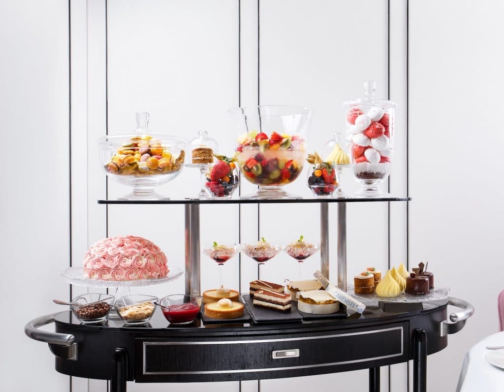 Foodie News Flash in Singapore: new restaurant Tablescape - Dessert Trolley