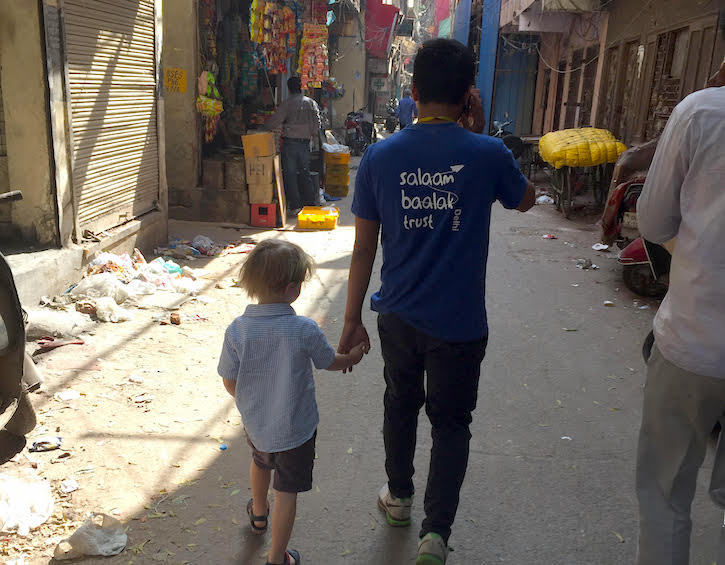 india with kids delhi street market
