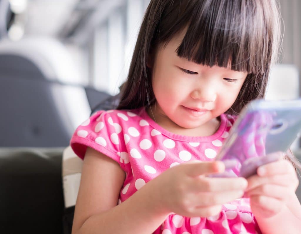 10 Ways To Cultivate Safe and Healthy Social Media Habits For Your Kids
