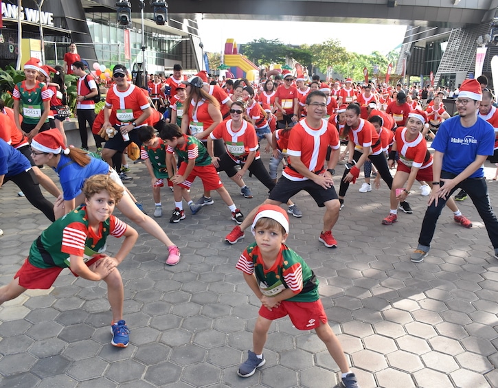 singapore sports hub santa run for wishes christmas in singapore sports hub community play day
