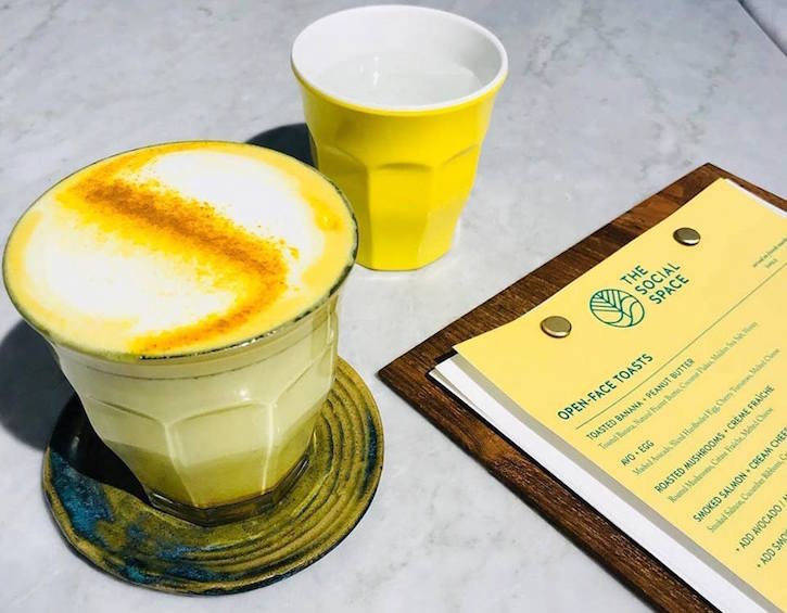 social-space-turmeric-latte