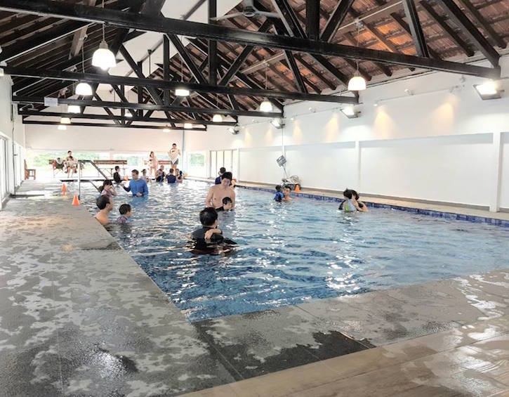 swim school singapore - happy fish indoor swimming pool