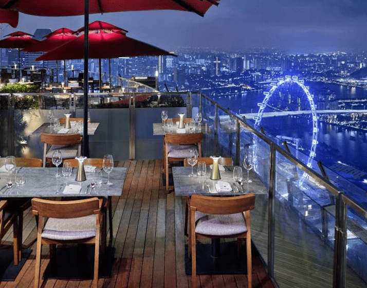 restaurant and rooftop bar in singapore Ce La Vi on MBS