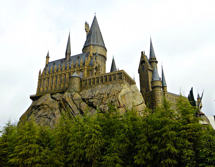 universal studios japan harry potter hogwarts castle