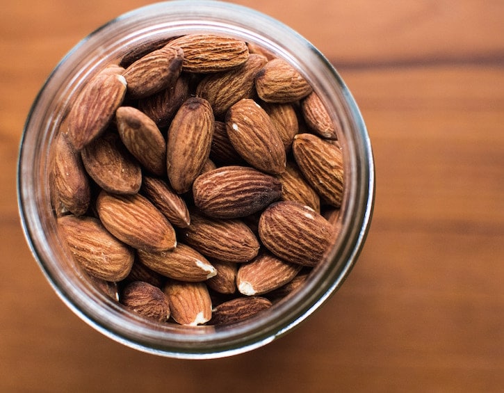 nutrients for kids zinc almonds