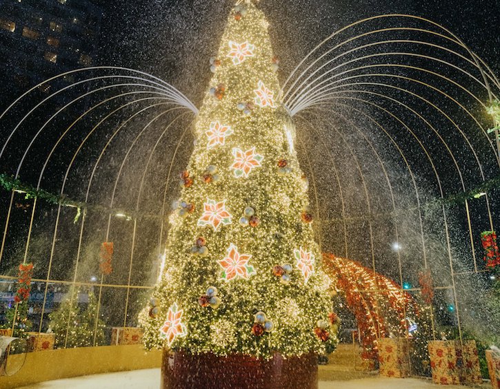 carolling christmas at tanglin mall christmas in singapore