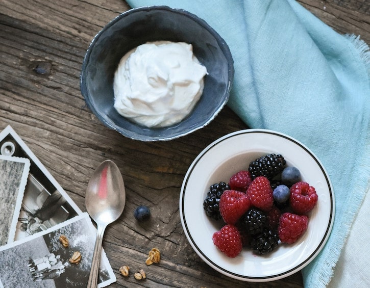superfoods to boost immune system probiotics yoghurt