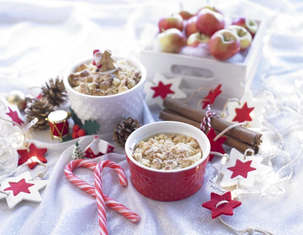 christmas apple crumble recipe the magic spicebox