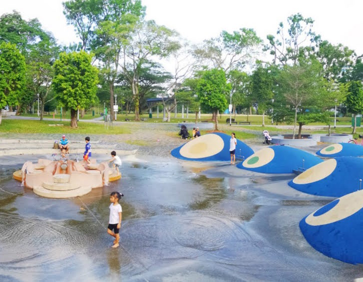 parks in singapore bishan ang-mo-kio park water park