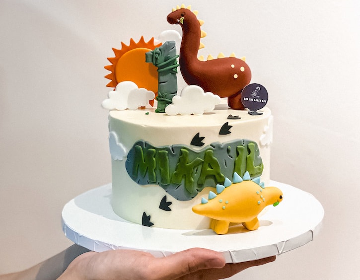 best-birthday-cakes-Bob-the-Baker-dinosaur-money-pull-cake
