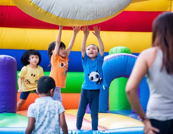 kid friendly restaurants and cafes singapore bouncy castle kids