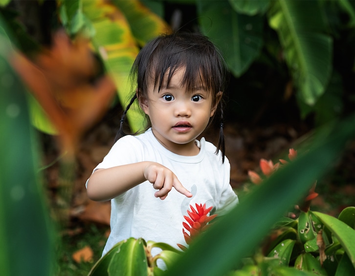 an outdoor family photoshoot by family photographer theresa olesen based in bukit timah