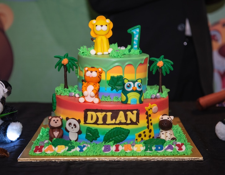 a jungle themed cake will always be a hit at a kids' birthday party