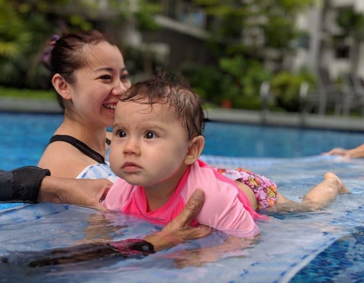 swimming lessons singapore Little Fishes baby swim class 