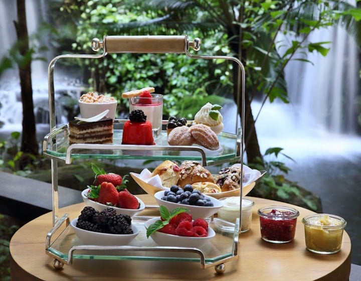 afternoon tea at 10 scotts grand hyatt singapore