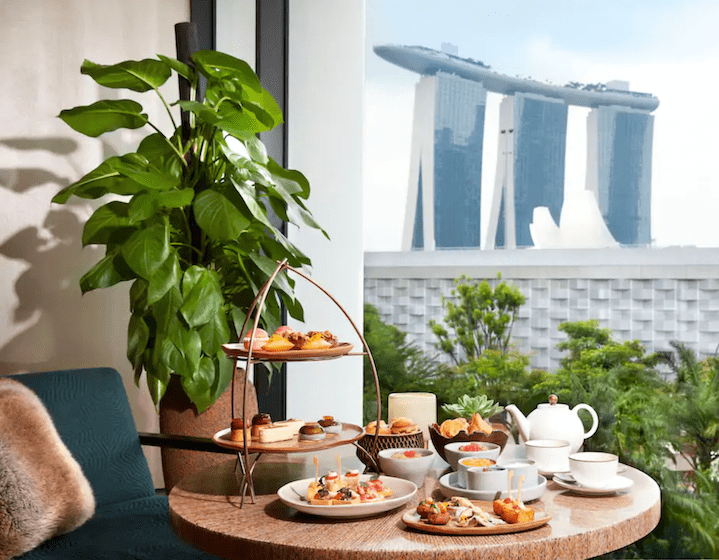 singapore-afternoon-tea-with-view-mo-bar-min