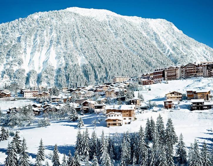 french alps skiing