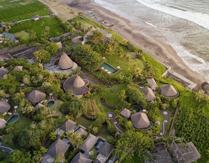 overview of wakagangga bali resort with villas and beach
