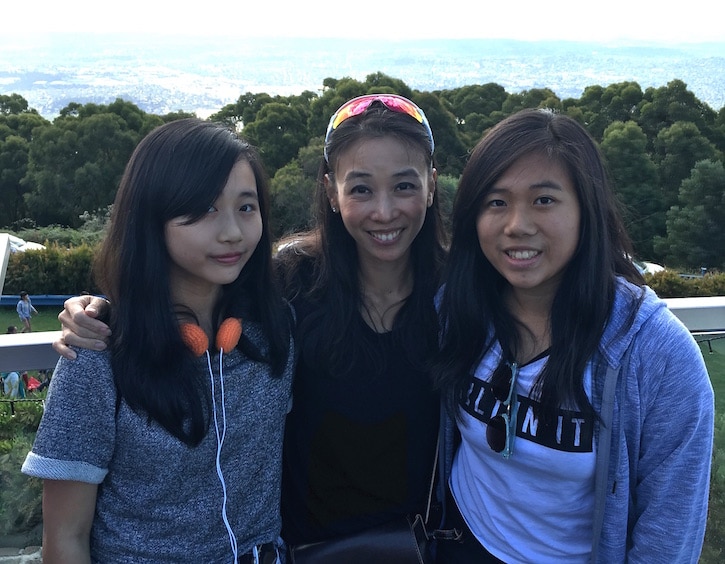 that mama marathon runner laura koh with her two daughters