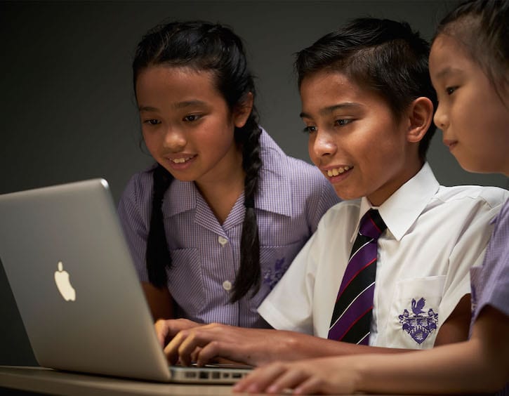 perse school singapore students with built-in apple technology