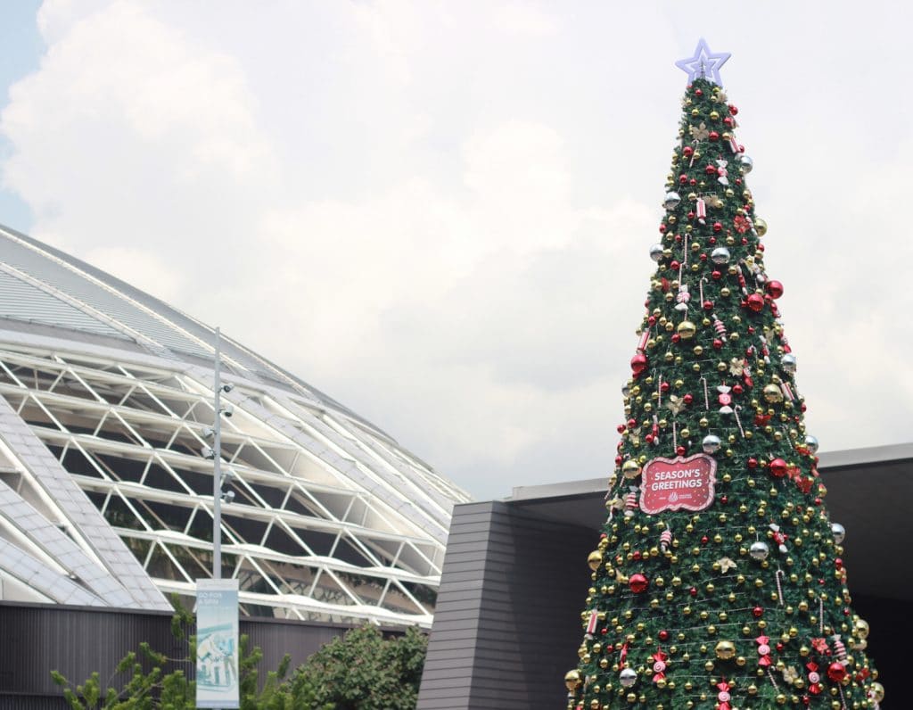 singapore sports hub christmas tree season of giving