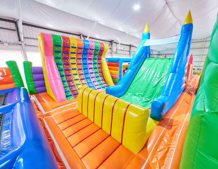 Bouncy Paradise largest inflatable indoor playground in Singapore opens with 20 rainbow slides, trampolines and bouncy castle galore all for $15!